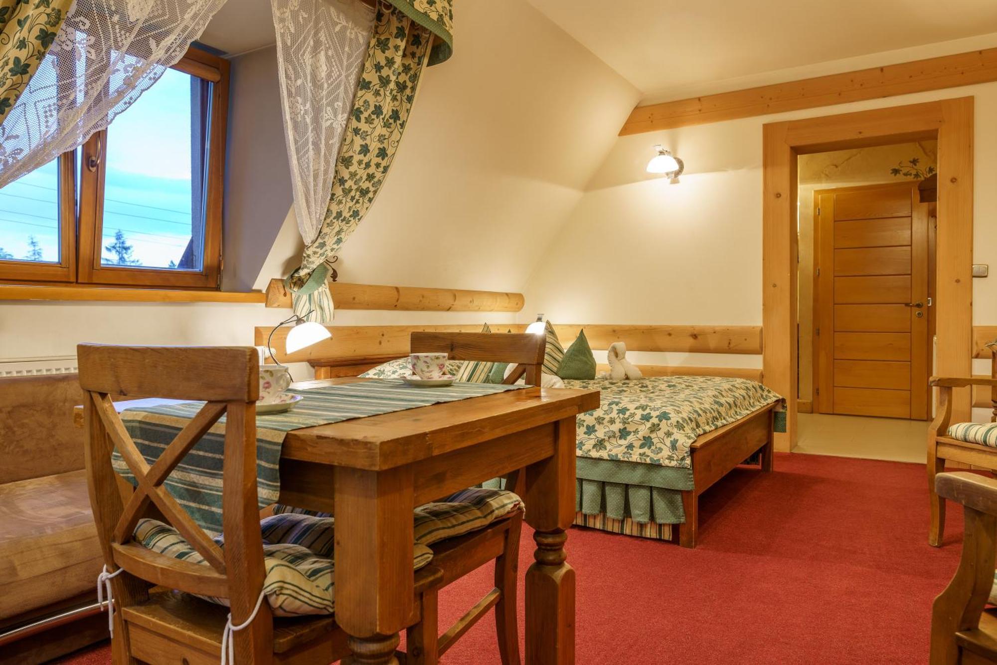 Lesny Dworek Bed & Breakfast