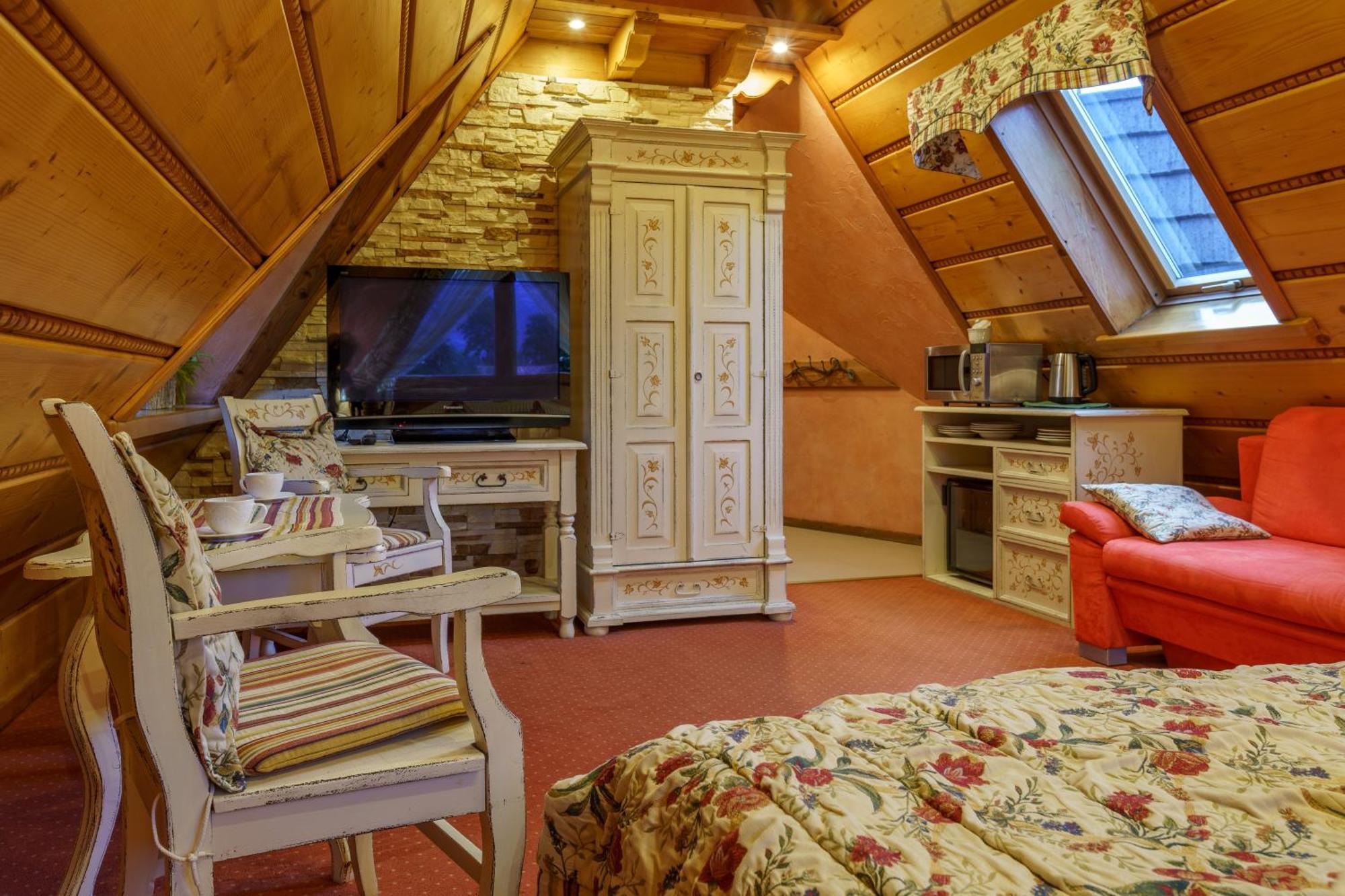 Leśny Dworek 5*